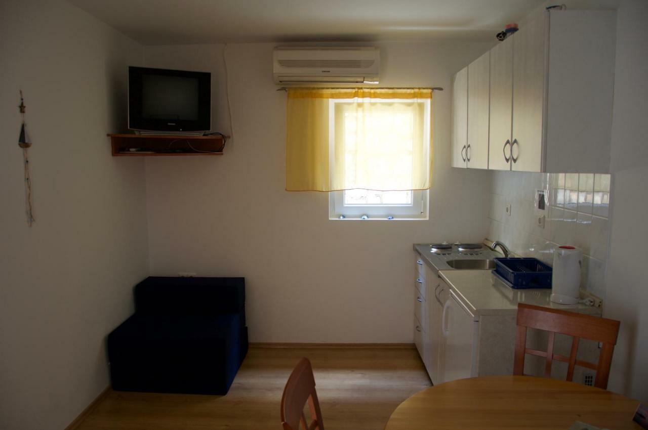 Apartment Viveniti Klenovica Esterno foto