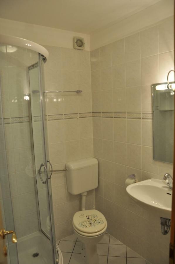 Apartment Viveniti Klenovica Esterno foto