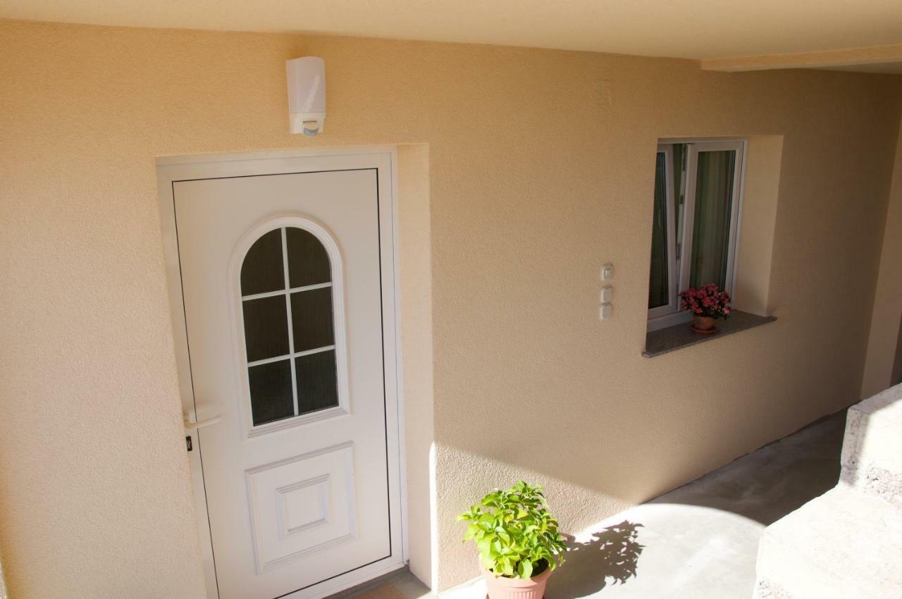 Apartment Viveniti Klenovica Esterno foto